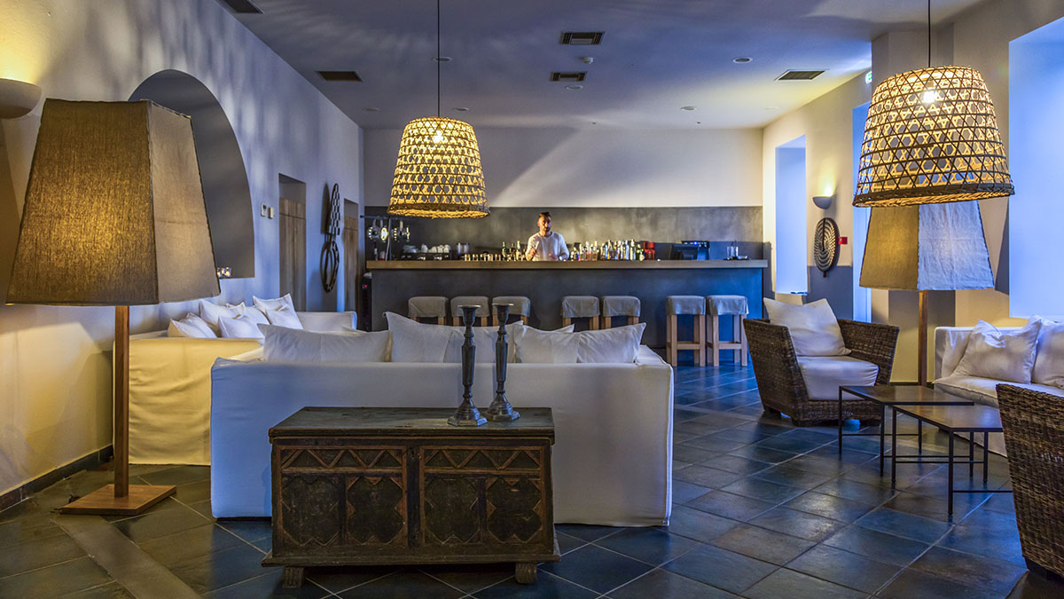 Minos Beach Art Hotel